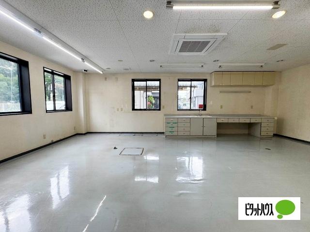 中央町1丁目テナント 室内