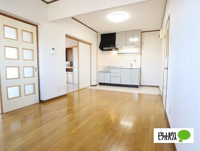 パセリット美土原（301） リビング