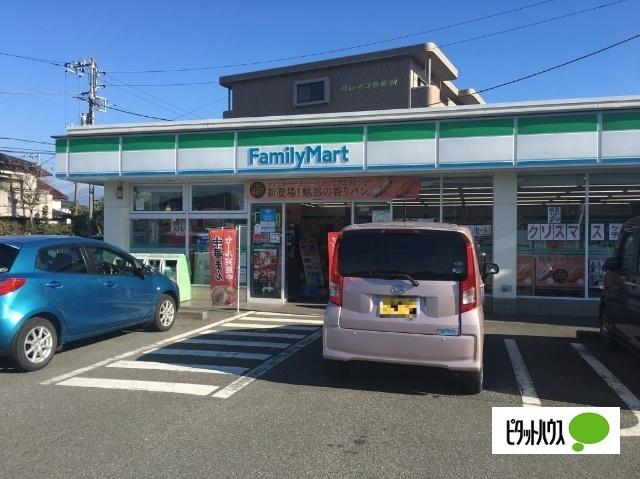 ファミリーマート富士柚木店：202m
