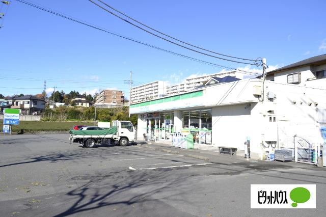 ファミリーマート富士見台店：860m