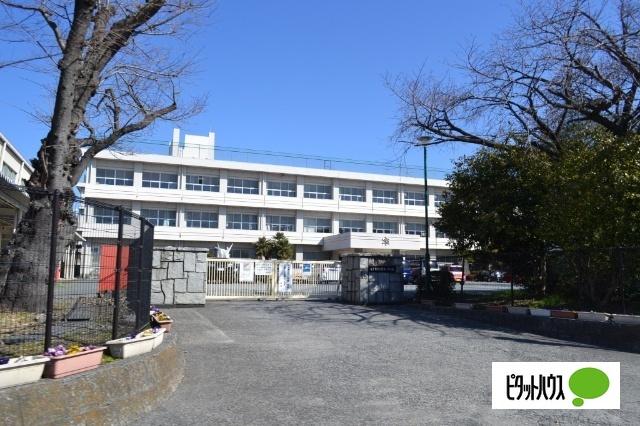 富士市立吉原第二中学校：1693m