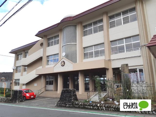富士市立富士川第二中学校：837m