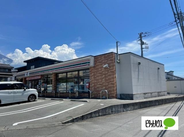 セブンイレブン富士宮万野原店：371m