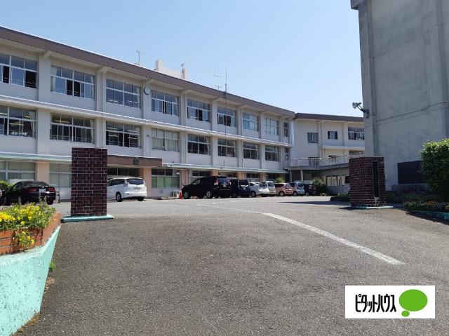 富士宮市立富士根南中学校：1108m