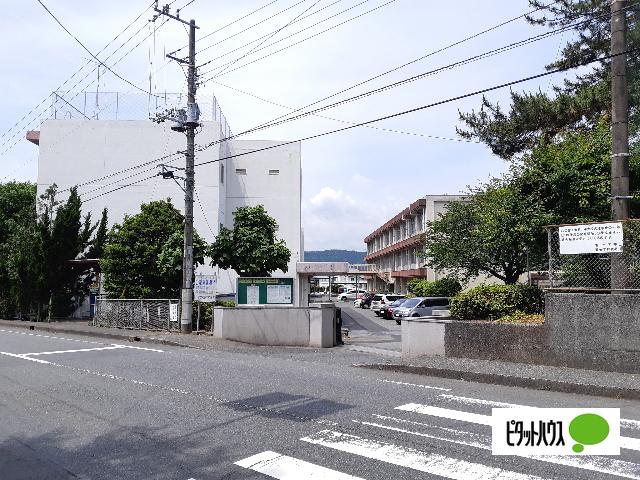 富士宮市立富士宮第二中学校：1550m