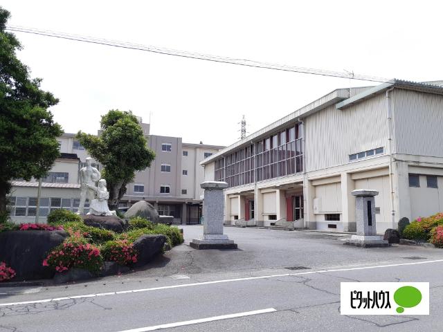 富士宮市立富士宮第三中学校：1878m