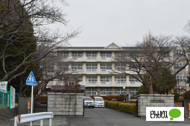 富士市立吉原第三中学校：220m