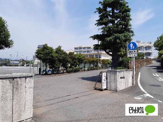 富士市立鷹岡小学校：1654m