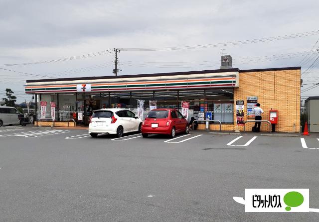 セブンイレブン富士市八代町店：166m