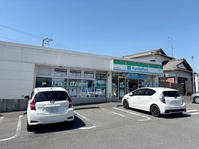 ファミリーマート富士宮登山道店：187m