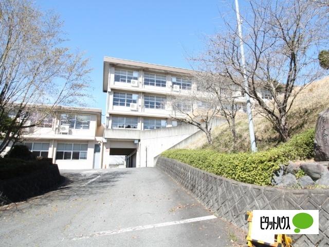 富士宮市立富士根北中学校：2415m