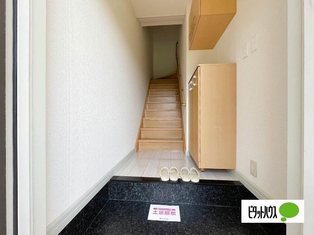 ひだまりの丘 玄関