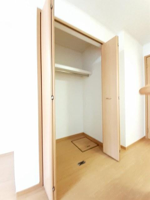 ソレイユＡ（102） 収納