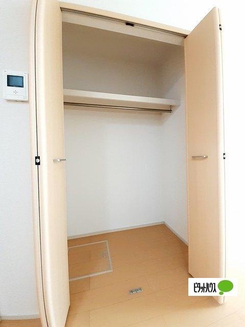 トリアングル　ビレッジ（102） 収納