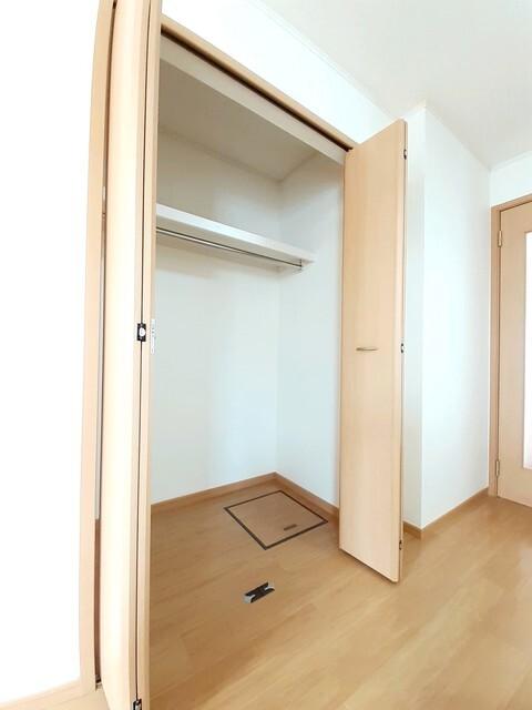 ソレイユＢ（101） 収納