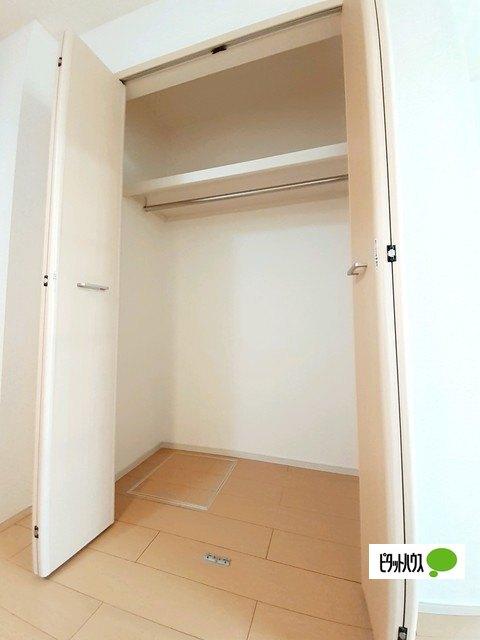 グランシャリオ　大室（101） 収納