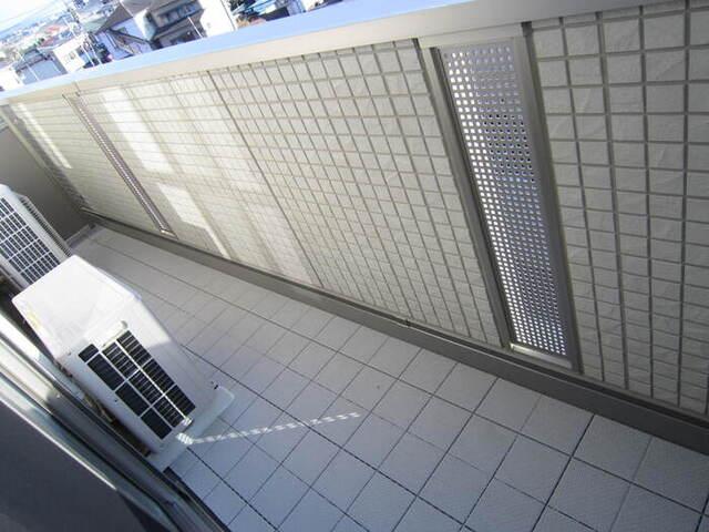 グランデタカオカ　C（303） バルコニー