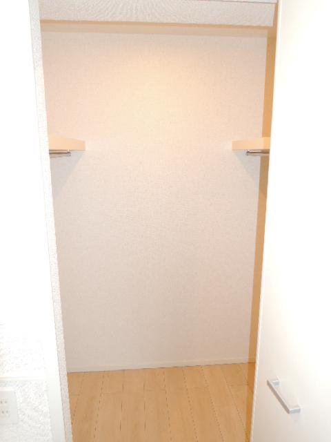 セレーノ　宮島（101） 収納