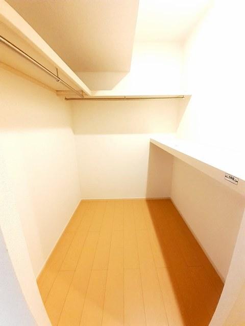 リオコリーナ（105） 収納