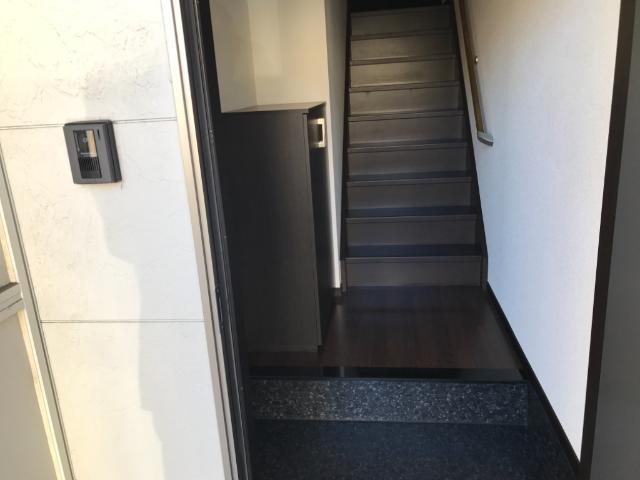出口ベース 玄関
