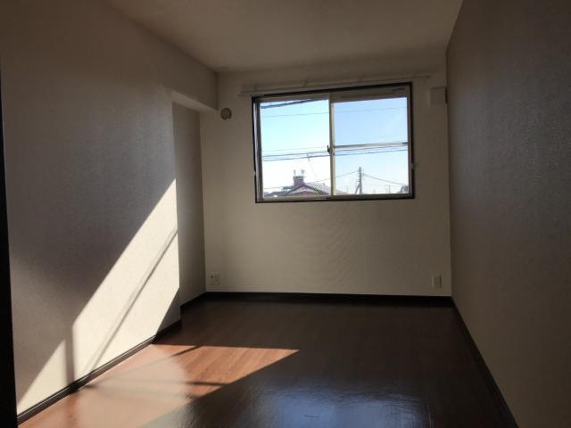出口ベース 部屋画像