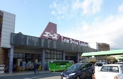 ラコアンドエース沼津店：160m