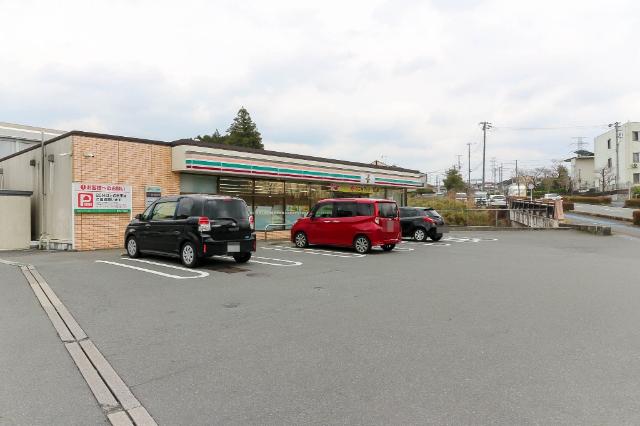 セブンイレブン富士宮山宮南店：828m