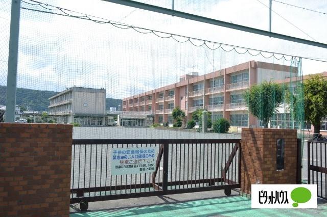 富士宮市立貴船小学校：2143m