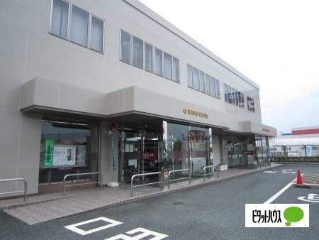 静岡銀行富士支店：294m