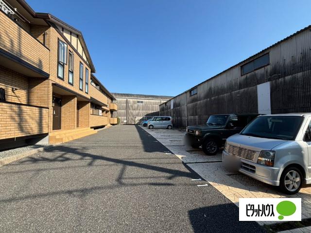 グランデ滝戸（102） 駐車場