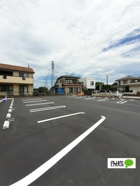 エムズ　モカール（101） 駐車場