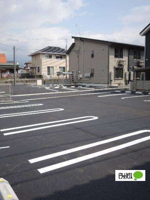 カイロス若の宮（201） 駐車場
