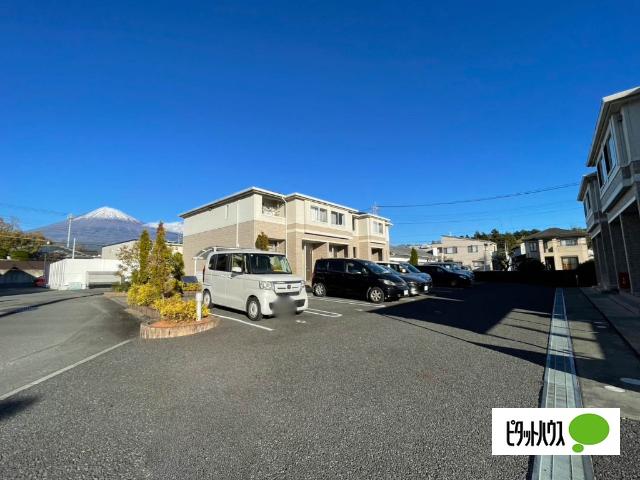 パレット小泉１ 駐車場