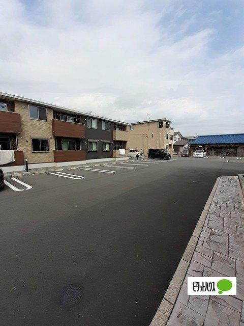 フルール・クレアⅢ（101） 駐車場