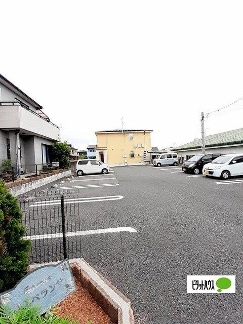 エスペランサ（105） 駐車場