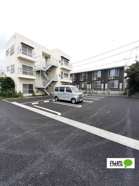 泉樹・若の宮（101） 駐車場