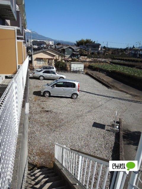 グリーンヒルズＴＥＮＭＡ（201） 駐車場