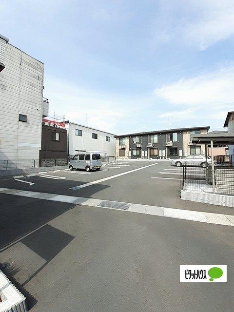 コスモフィオーレⅢ　Ａ（202） 駐車場