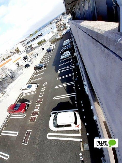 ノーブル古瀬（313） 駐車場