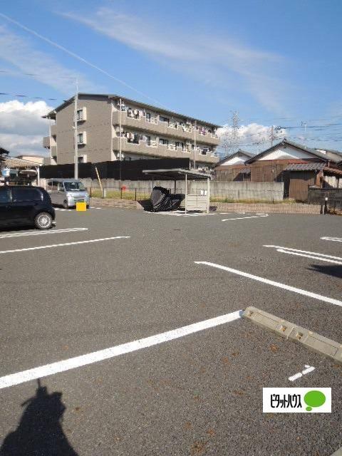 ラ・フォンテ（106） 駐車場