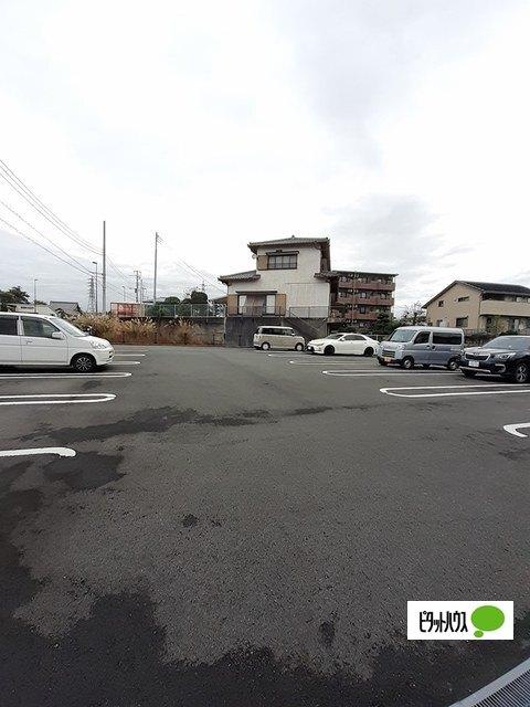 シティーリバーエイト（101） 駐車場
