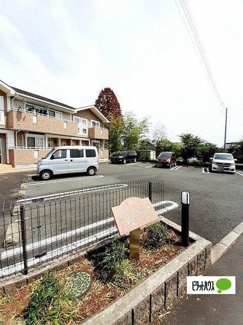 ルシェッロ（103） 駐車場