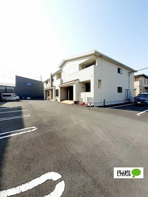 アンジュ（101） 駐車場