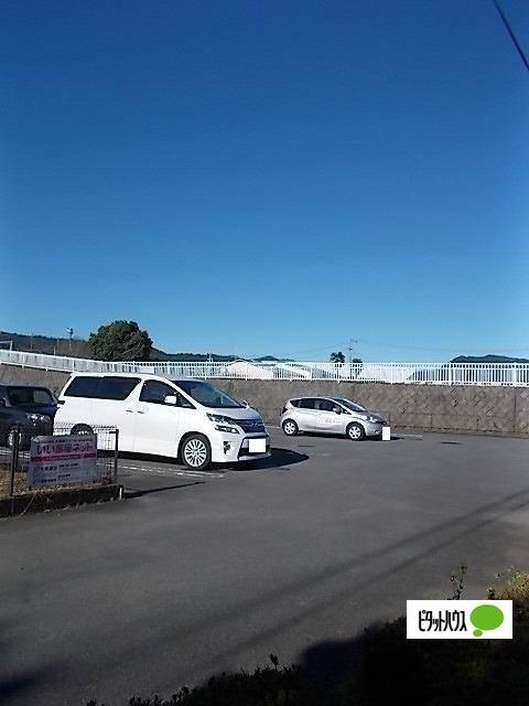 サンライズ松野（105） 駐車場
