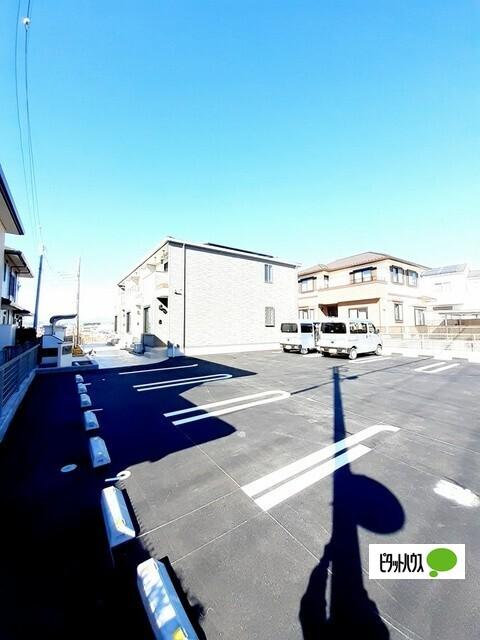 フェリーチェＢ（102） 駐車場
