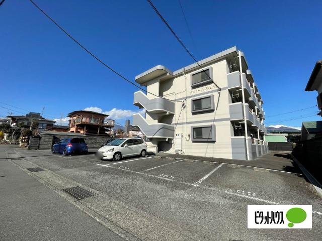 プレミール神田沢（302） 駐車場