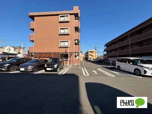 ミルサート（203） 駐車場
