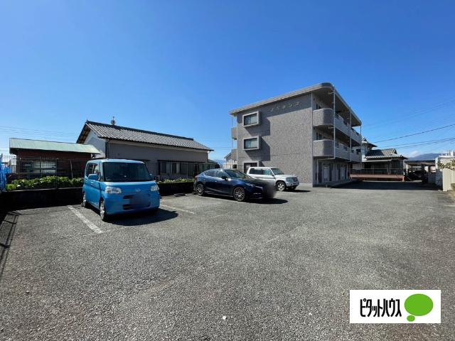 エミネンス（305） 駐車場