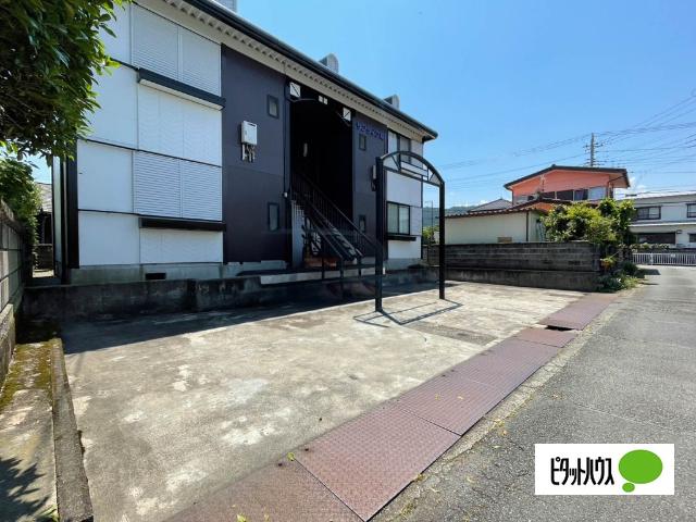 サンライフ泉（202） 駐車場