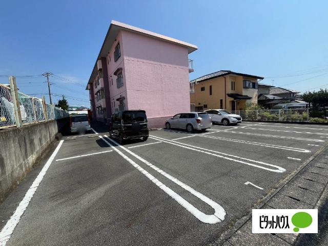 レジデンスBisyo（303） 駐車場